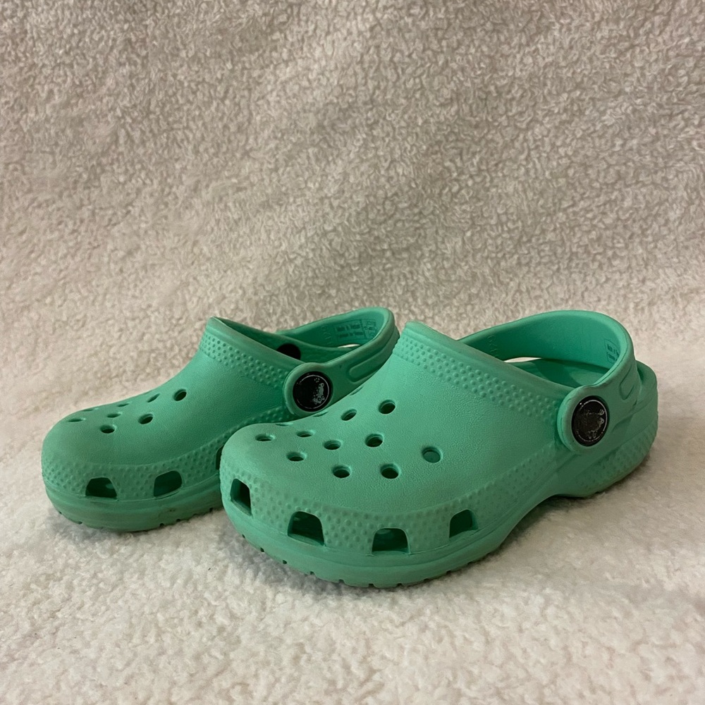 Crocs
